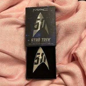 MAC COSMETICS STAR TREK EMPLOYEE MAGNET